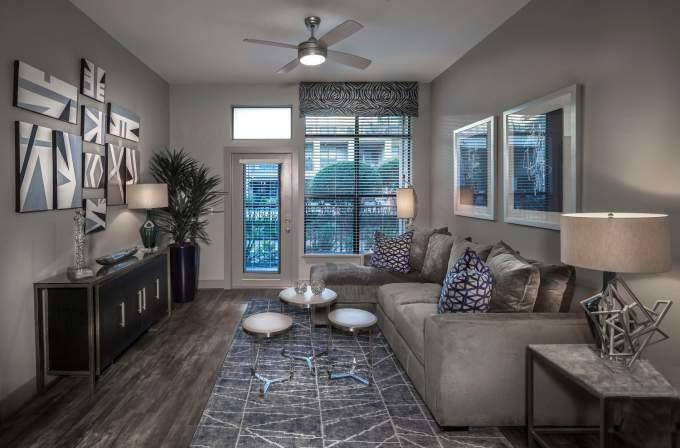 875 N Eldridge Pkwy in Houston, TX - Building Photo