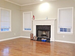 218 Barfield Ave SW in Atlanta, GA - Building Photo - Building Photo