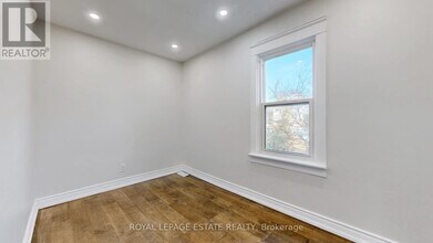 329 Greenwood Ave in Toronto, ON - Building Photo - Building Photo