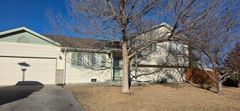 2211 Bailey Ct in Cheyenne, WY - Building Photo