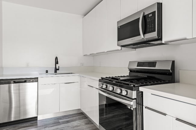 1486 Silver Lake Blvd in Los Angeles, CA - Building Photo - Building Photo