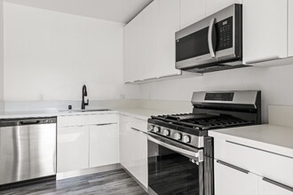 1486 Silver Lake Blvd in Los Angeles, CA - Foto de edificio - Building Photo