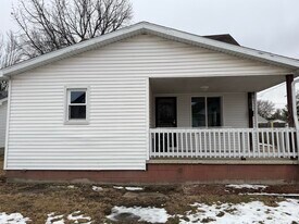 214 McKinley in Georgetown, IL - Building Photo