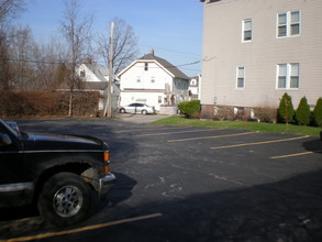 Mira Court Apartments in Cleveland, OH - Building Photo - Building Photo