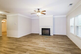 221 Sableshire Way in Locust Grove, GA - Building Photo - Building Photo