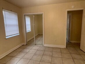 1853 Smallwood St in Jackson, MS - Building Photo - Building Photo