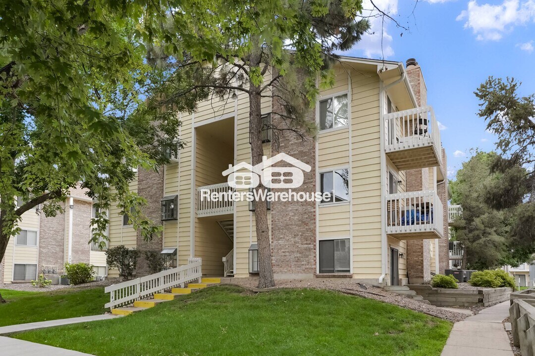 12450 E Cornell Ave in Aurora, CO - Building Photo