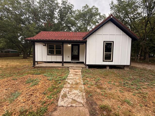508 Mccanne Rd in Newark, TX - Building Photo