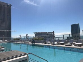 1010 Brickell Ave, Unit 3809 in Miami, FL - Building Photo - Building Photo