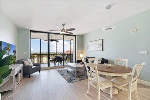 5793 Cape Harbour Dr in Cape Coral, FL - Building Photo