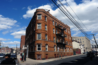 6 Tonnele Ave in Jersey City, NJ - Building Photo - Building Photo