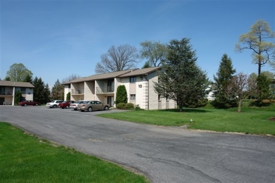 Jenna Lea Apartments in Easton, PA - Building Photo