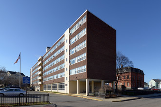 85 Morgan in Fall River, MA - Foto de edificio - Building Photo