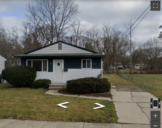 property at 3226 Parkwood Ave