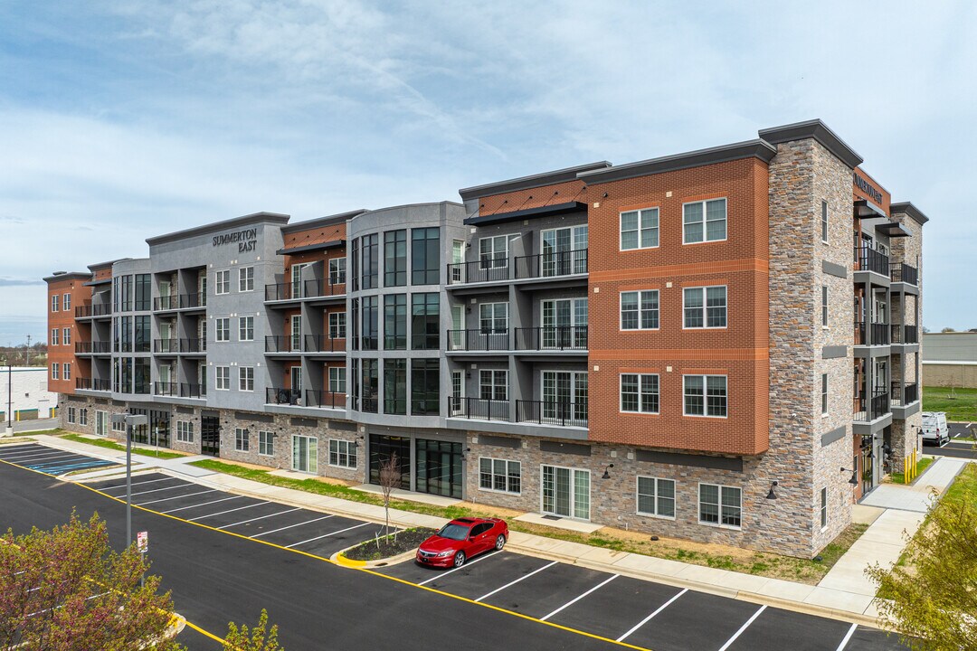 Summerton East in Middletown, DE - Foto de edificio