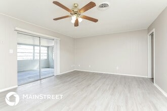 10620 Jonathan Dr in Orlando, FL - Foto de edificio - Building Photo