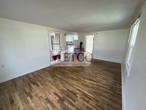 1105-1109 E Van Buren Ave in Cottage Grove, OR - Building Photo - Building Photo