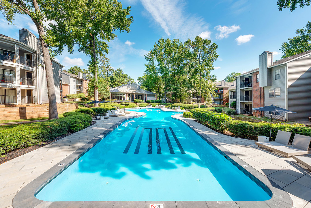 Woodford Estates in Charlotte, NC - Foto de edificio