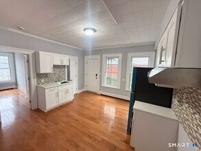 276 Pequonnock St in Bridgeport, CT - Building Photo - Building Photo