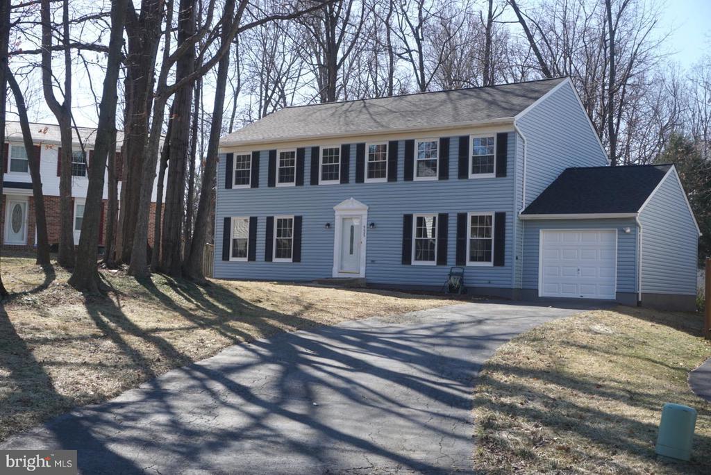 9003 Fox Lair Dr in Burke, VA - Building Photo