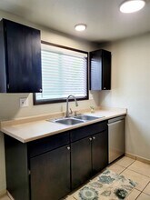 15 F St SE in Auburn, WA - Foto de edificio - Building Photo
