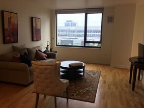 260 King St, Unit 669 in San Francisco, CA - Foto de edificio - Building Photo