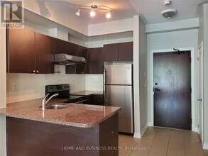 383 Prince of Wales Dr in Mississauga, ON - Building Photo - Building Photo