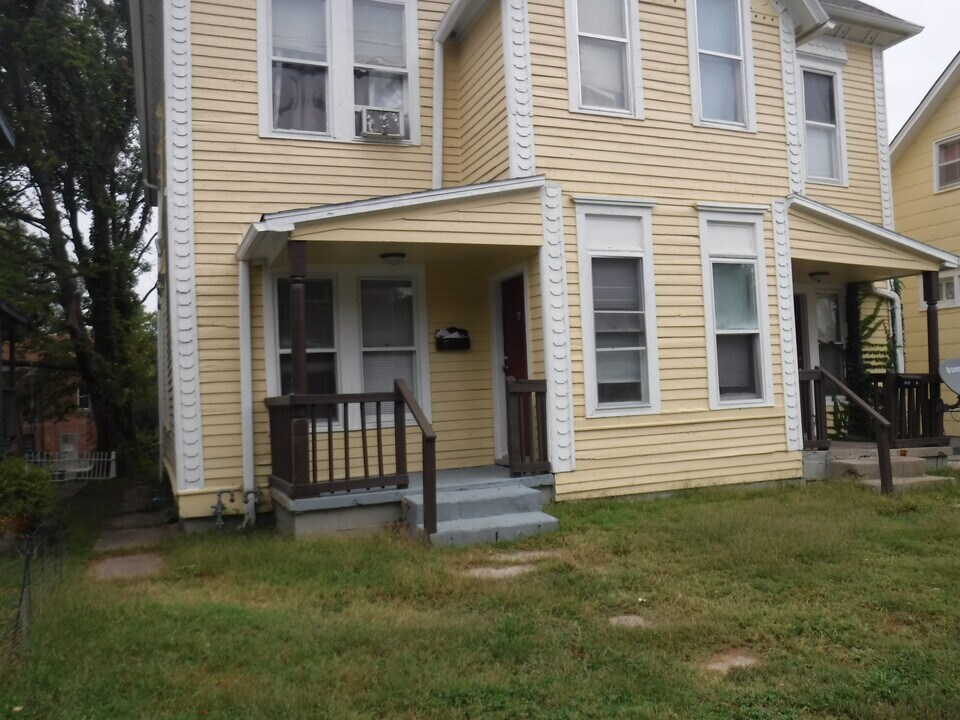 1401 Sylvanie St in St. Joseph, MO - Building Photo