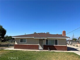 1233 Lawton St in Redlands, CA - Building Photo
