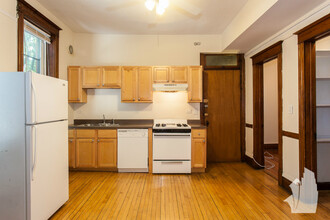 1405 W Belden Ave, Unit 1407-2 in Chicago, IL - Building Photo - Building Photo