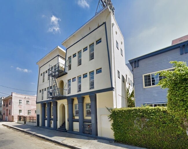 430 Union Avenue in Los Angeles, CA - Building Photo - Building Photo