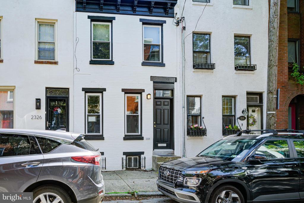 2328 Perot St in Philadelphia, PA - Building Photo