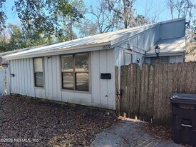3610 College Pl in Jacksonville, FL - Building Photo