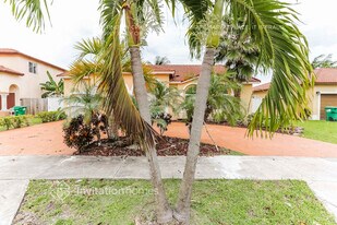 5851 SW 163rd Pl in Miami, FL - Building Photo
