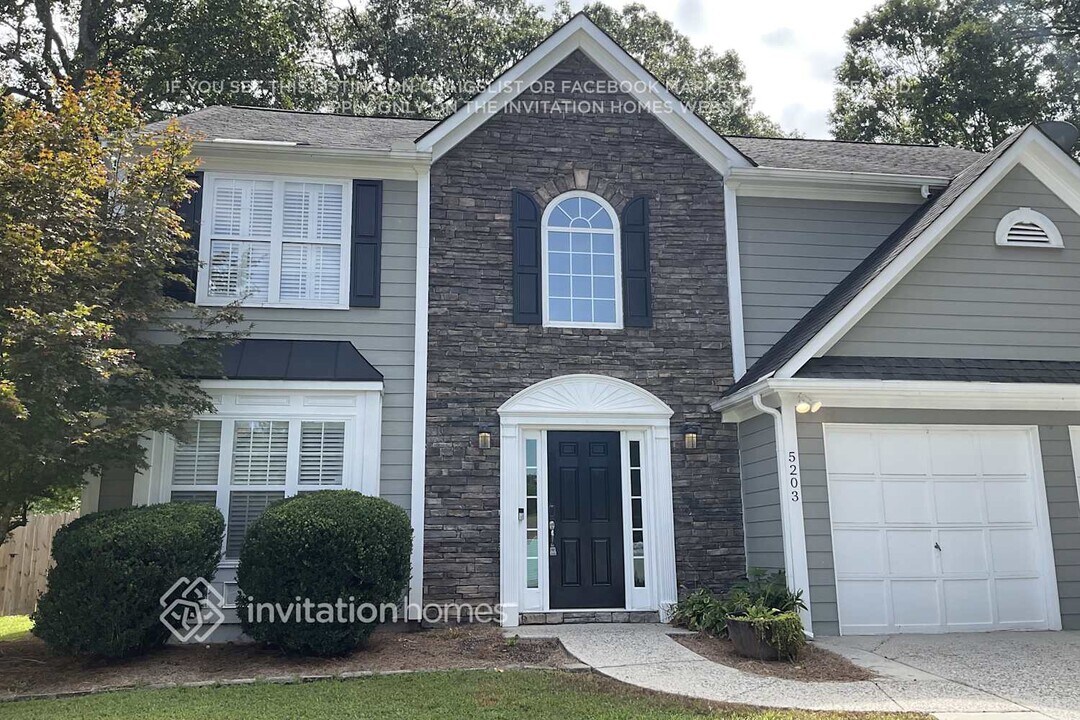 5203 Pine Branch Cir in Sugar Hill, GA - Building Photo