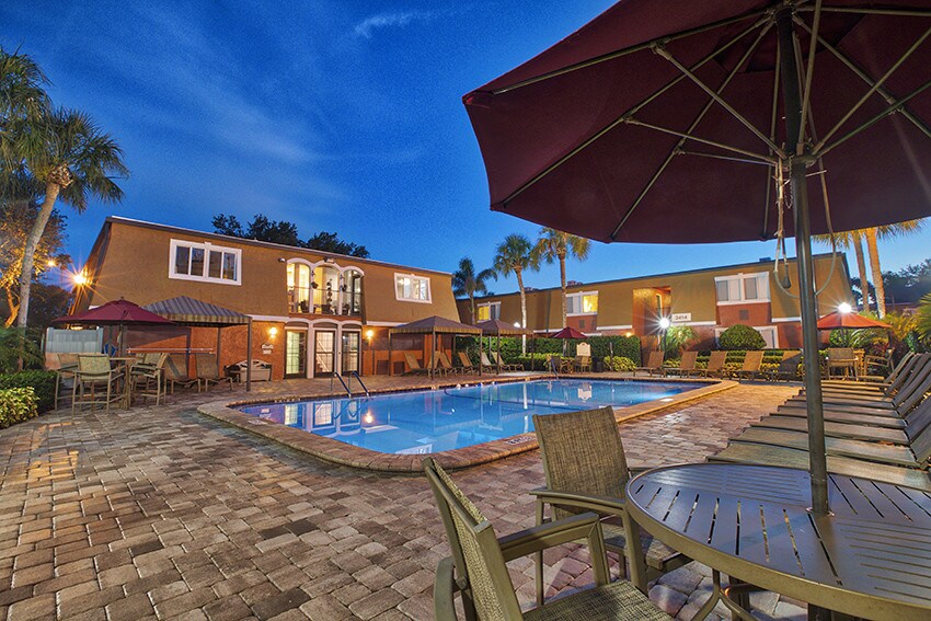 Innovo Living Hyde Park Apartamentos en Alquiler en Tampa, FL