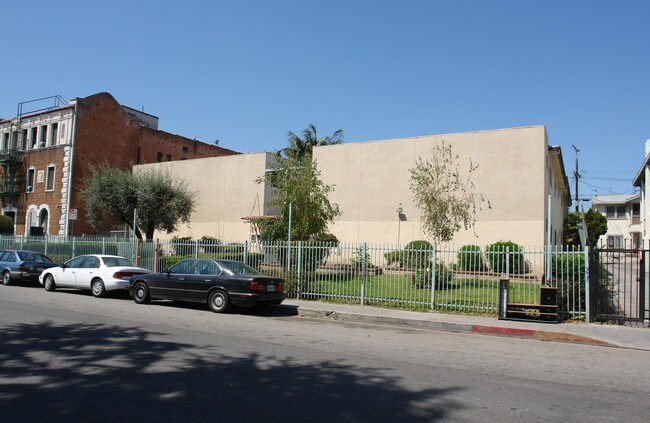 241 S Alexandria Ave in Los Angeles, CA - Building Photo - Building Photo
