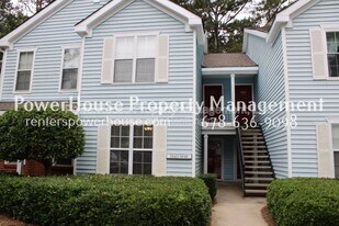 5043 Brookside Ct in Alpharetta, GA - Building Photo