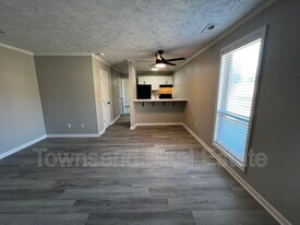 5850 Century Oaks Dr in Fayetteville, NC - Building Photo