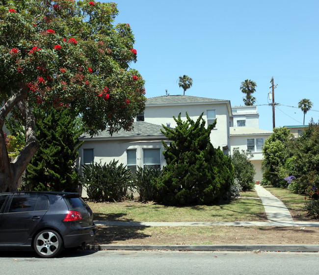 911 11th St in Santa Monica, CA - Foto de edificio - Building Photo