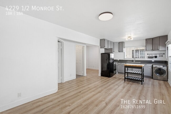 property at 4229 1/2 Monroe St