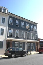 410-412A E 3rd St in South Boston, MA - Building Photo - Building Photo