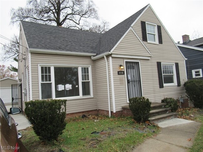 property at 4738 Lawrence Ave