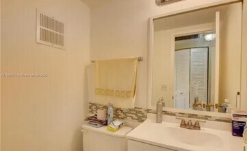 82 Fanshaw B in Boca Raton, FL - Building Photo - Building Photo