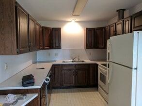 107 Spruce St in Reinbeck, IA - Building Photo - Building Photo