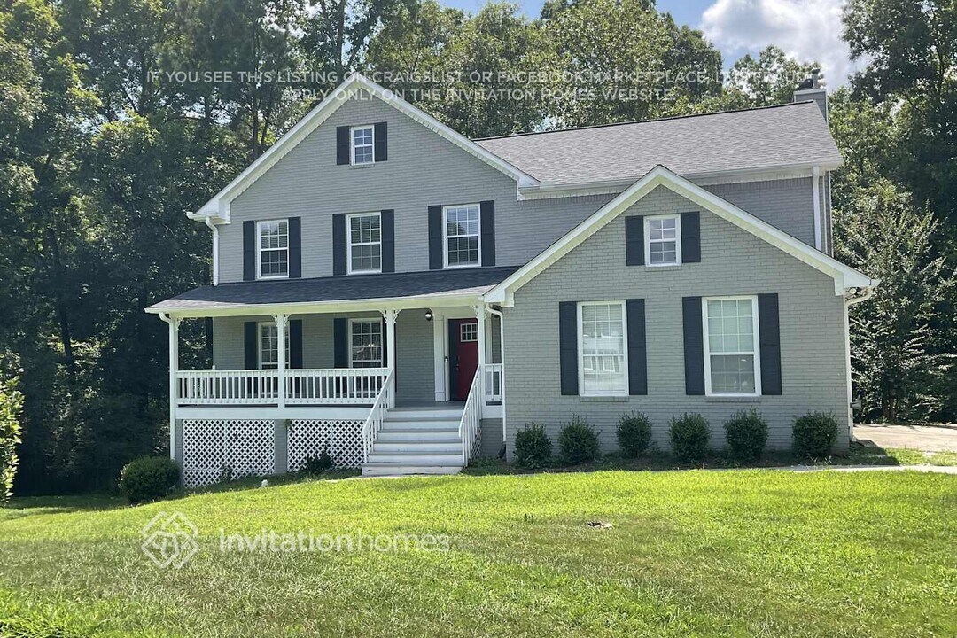 1795 Summit Edge Cir in Loganville, GA - Building Photo