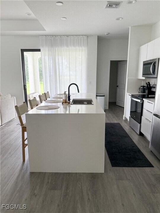 343 Rawlings Ave in Lehigh Acres, FL - Building Photo
