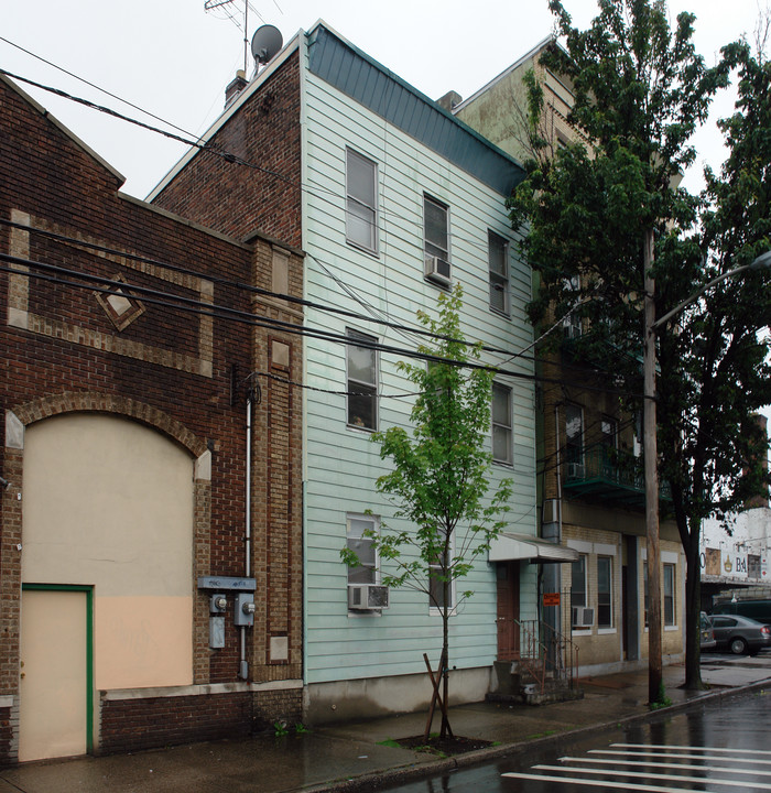 94 Jackson St in Newark, NJ - Building Photo