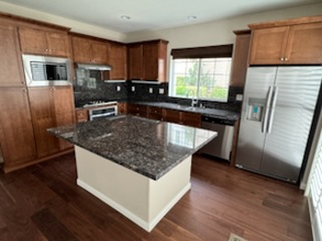 354 Golden Bear Ln in Upland, CA - Building Photo - Building Photo