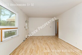 1421 Brookmark St SE in Kentwood, MI - Building Photo - Building Photo